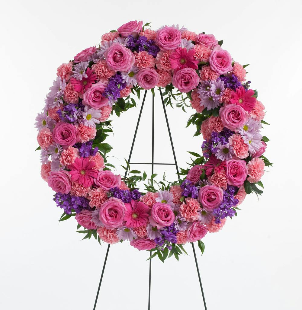 Feminine Wreath Phoenix (AZ) Sympathy Wreaths Phoenix Flower Shops